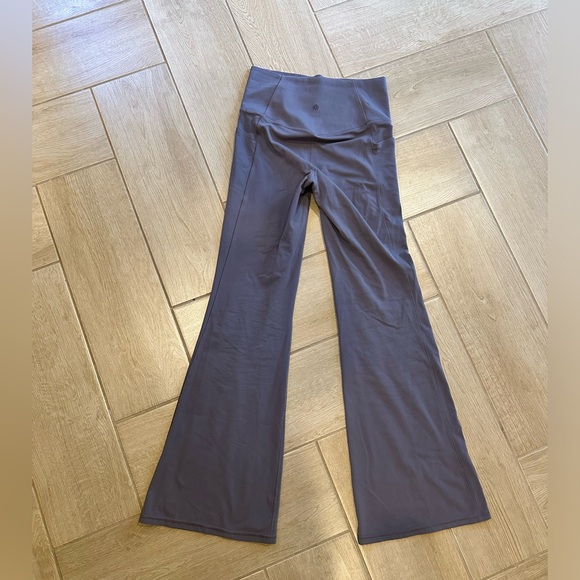 Athleta Pants - Athleta SALUTATION STASH HIGH RISE FLARE PANT size small dusty purple/grey